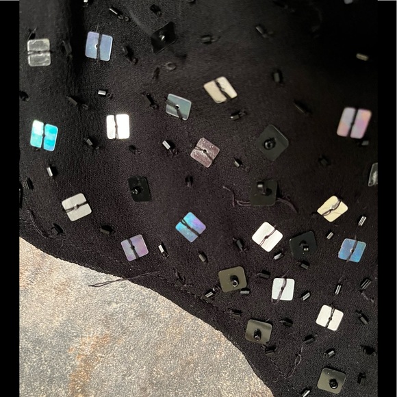 ✨💫 QUIZ Shiny Beaded Crop Top - size UK14 (FAIR) - Picture 12 of 16